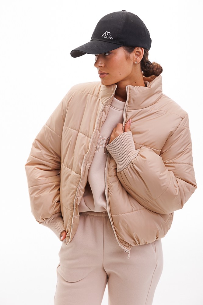 Купить бежевую женскую куртку - фото