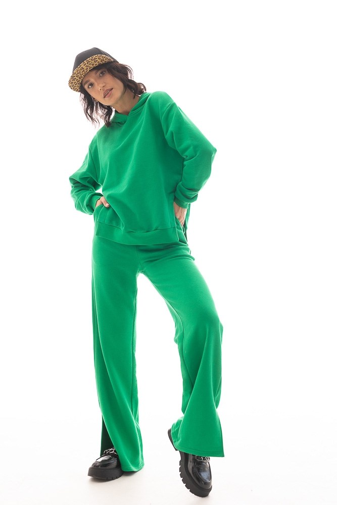 Купить зеленый женский спортивный костюм - фото