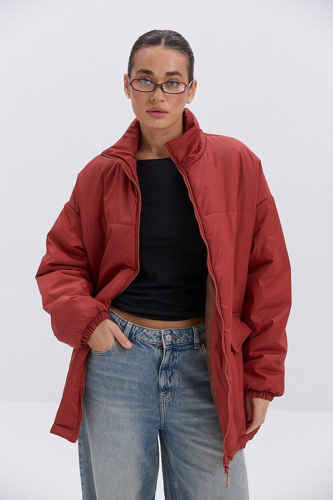 Купить красную женскую куртку - фото