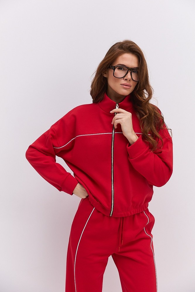 Купить красный женский трикотажный костюм - фото
