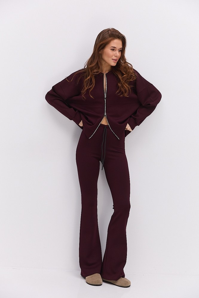 Купить бордовый женский трикотажный костюм - фото