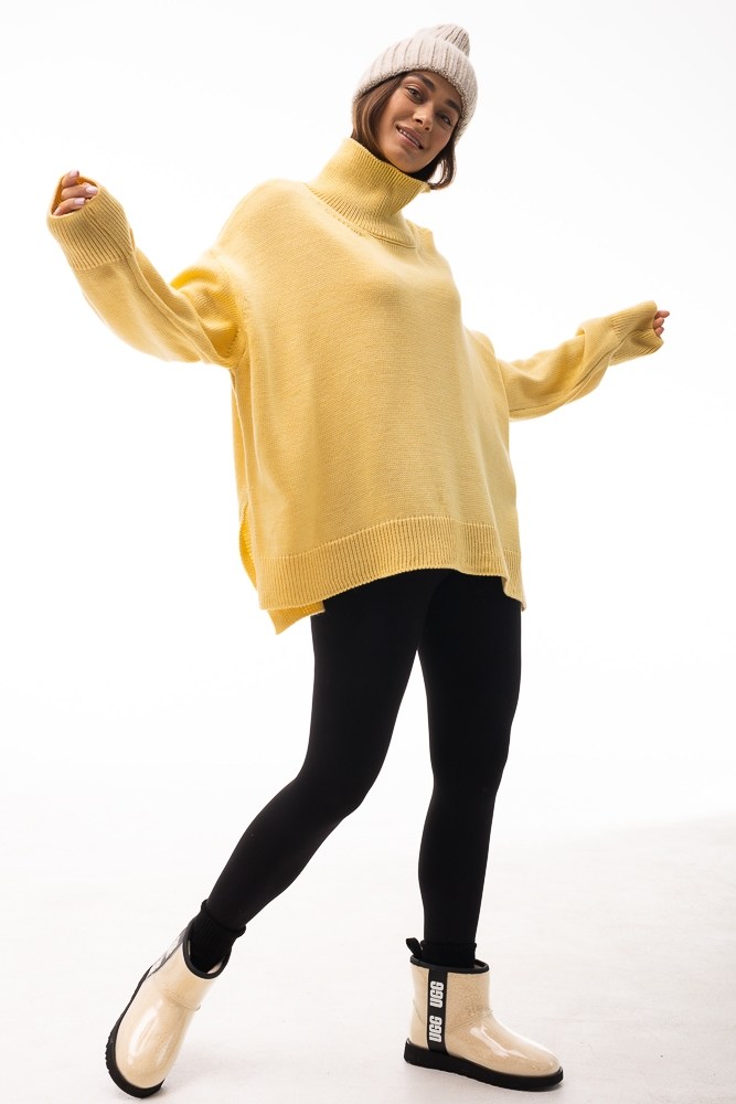 Купить желтый женский вязаный свитер  - фото